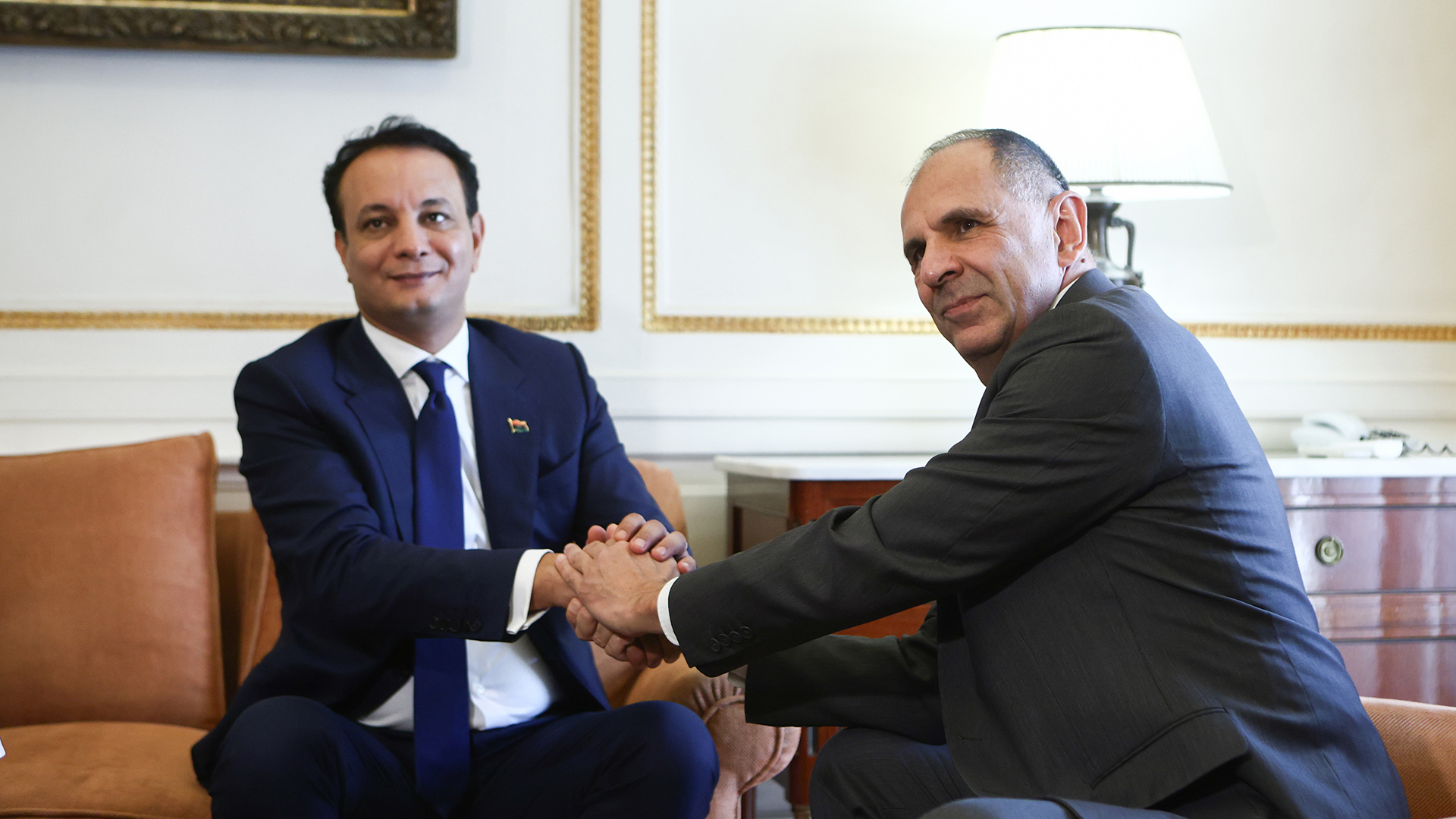 Συνάντηση Μητσοτάκη με τον γιο του Χαφτάρ στο Μέγαρο Μαξίμου-1