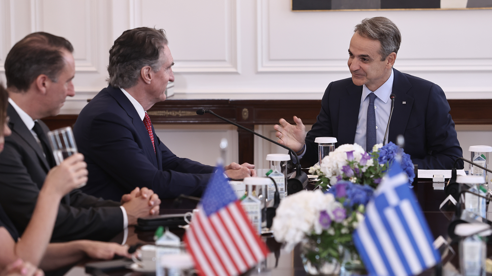 Συνάντηση Μητσοτάκη – Μπέργκαμ: Μήνυμα «συνεργασίας» για το αμερικανικό LNG-1