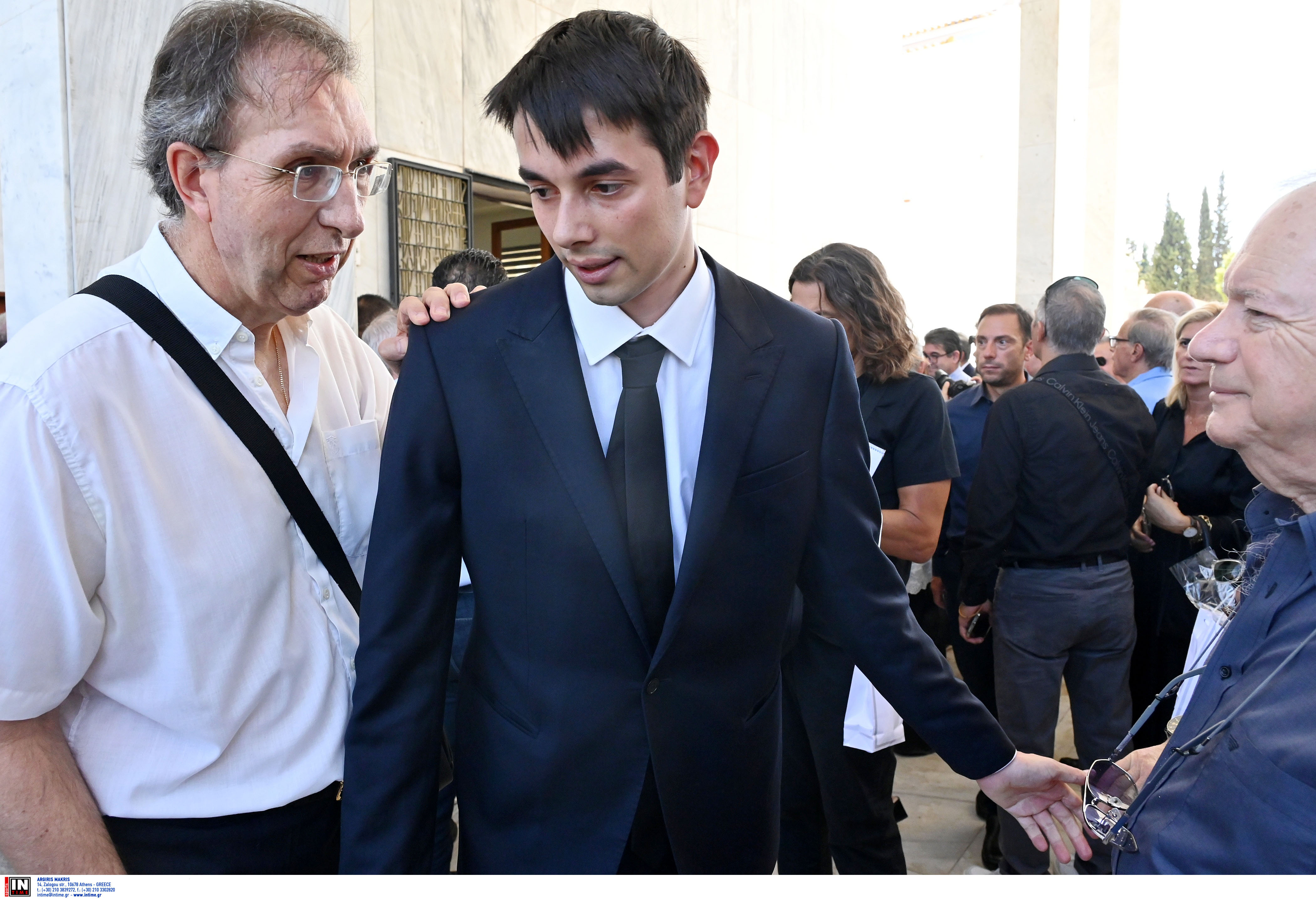 Λένα Σαμαρά: Στο Α’ Νεκροταφείο η οικογένειά της για το μνημόσυνο-5