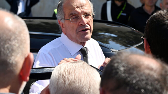 λένα-σαμαρά-στο-α-νεκροταφείο-η-οικο-563812810