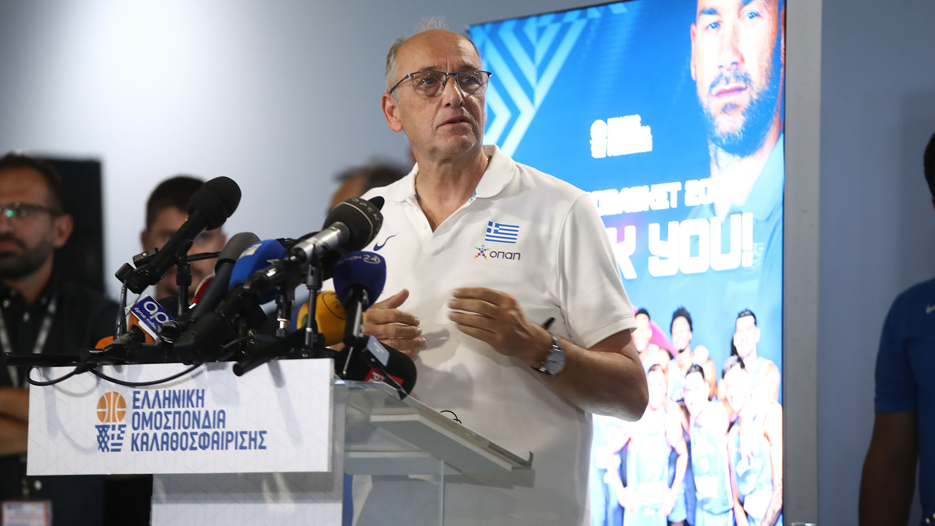 Eurobasket 2025: Η Εθνική έφτασε στην Αθήνα υπό τους ήχους του «Final Countdown» [φωτογραφίες]-5