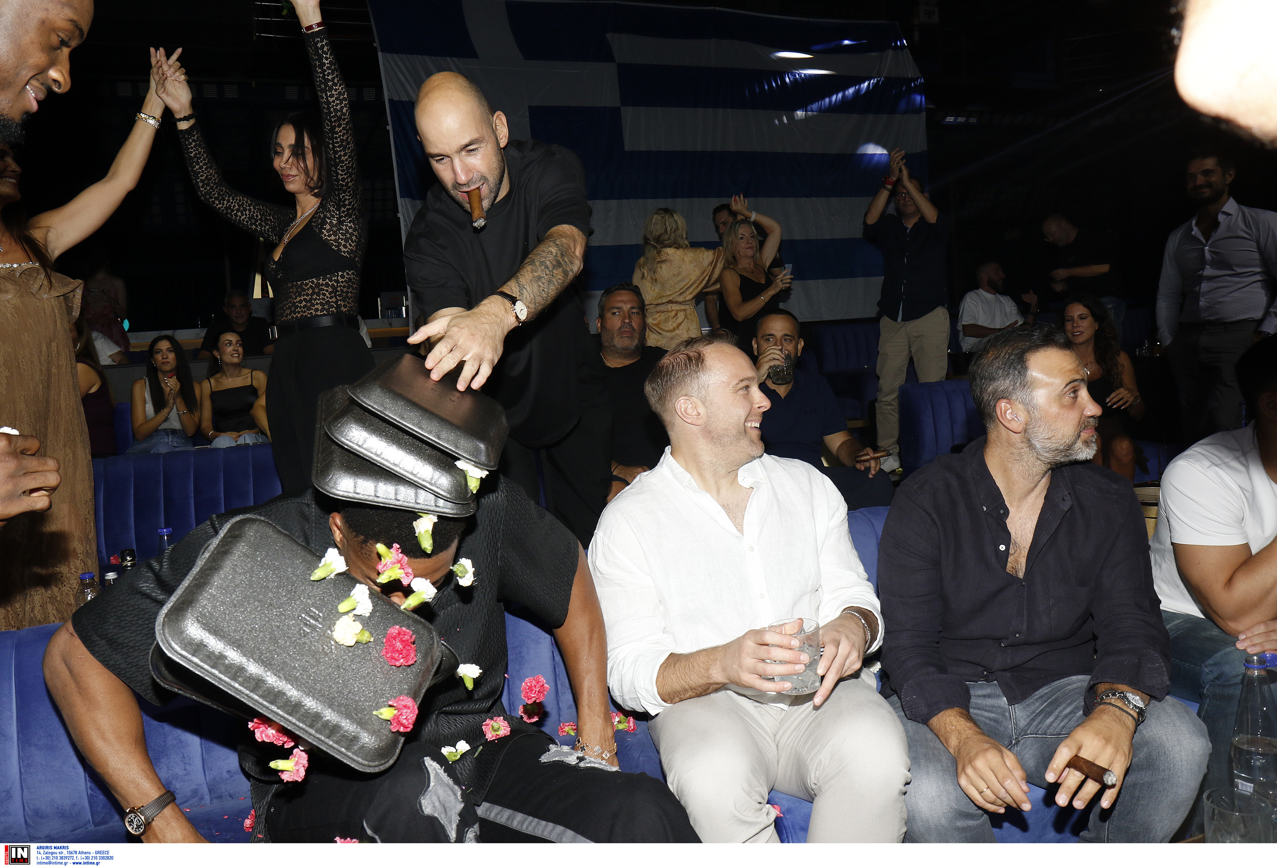 Eurobasket 2025: Το γλέντι της Εθνικής στα μπουζούκια – Φωτογραφίες και βίντεο-6