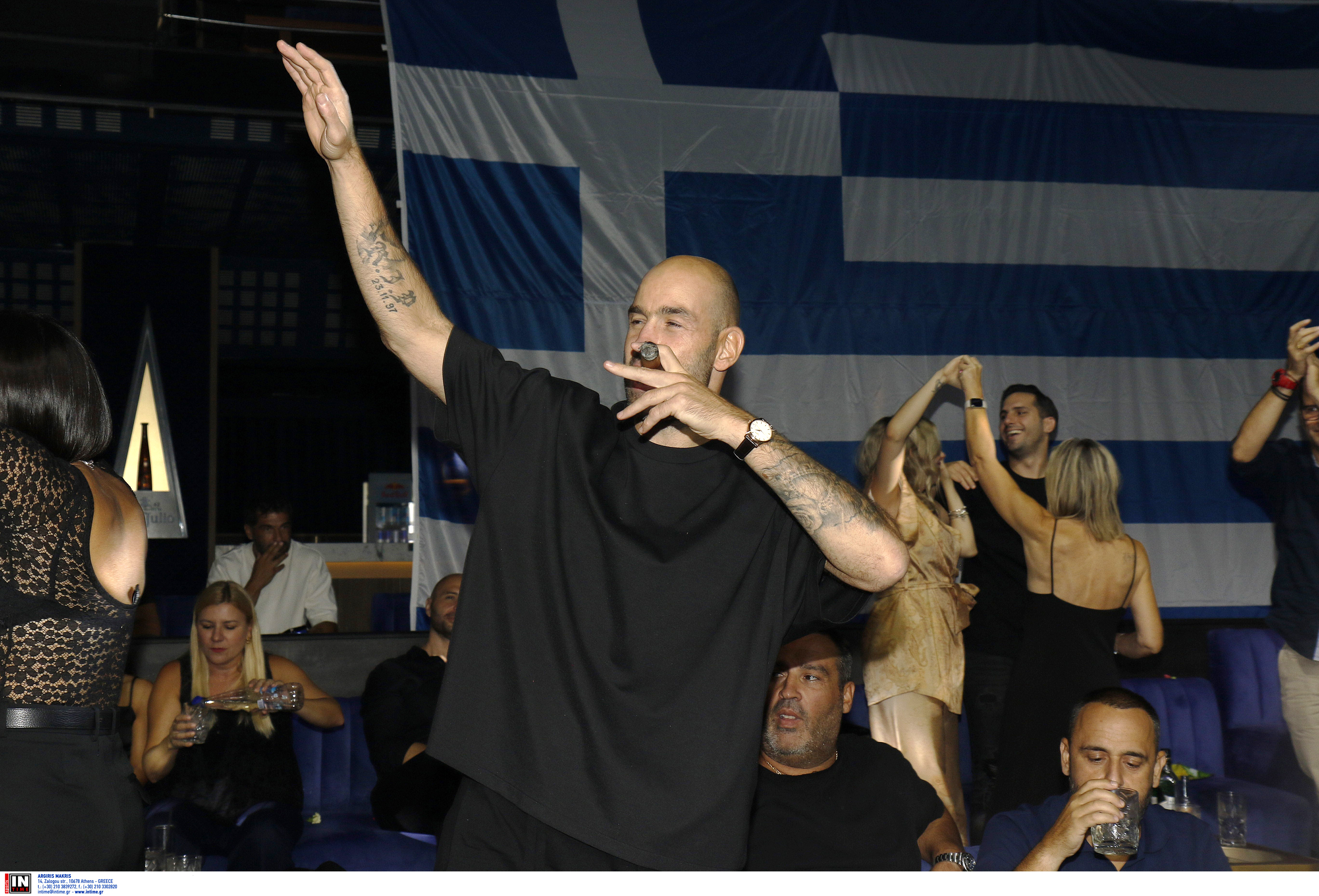 Eurobasket 2025: Το γλέντι της Εθνικής στα μπουζούκια – Φωτογραφίες και βίντεο-5