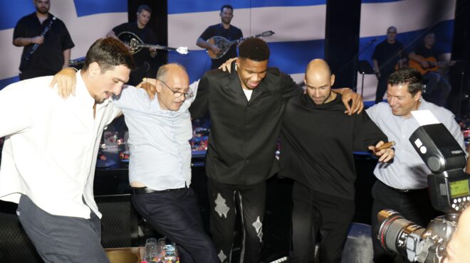 eurobasket-2025-το-γλέντι-της-εθνικής-στα-μπουζούκ-563815426