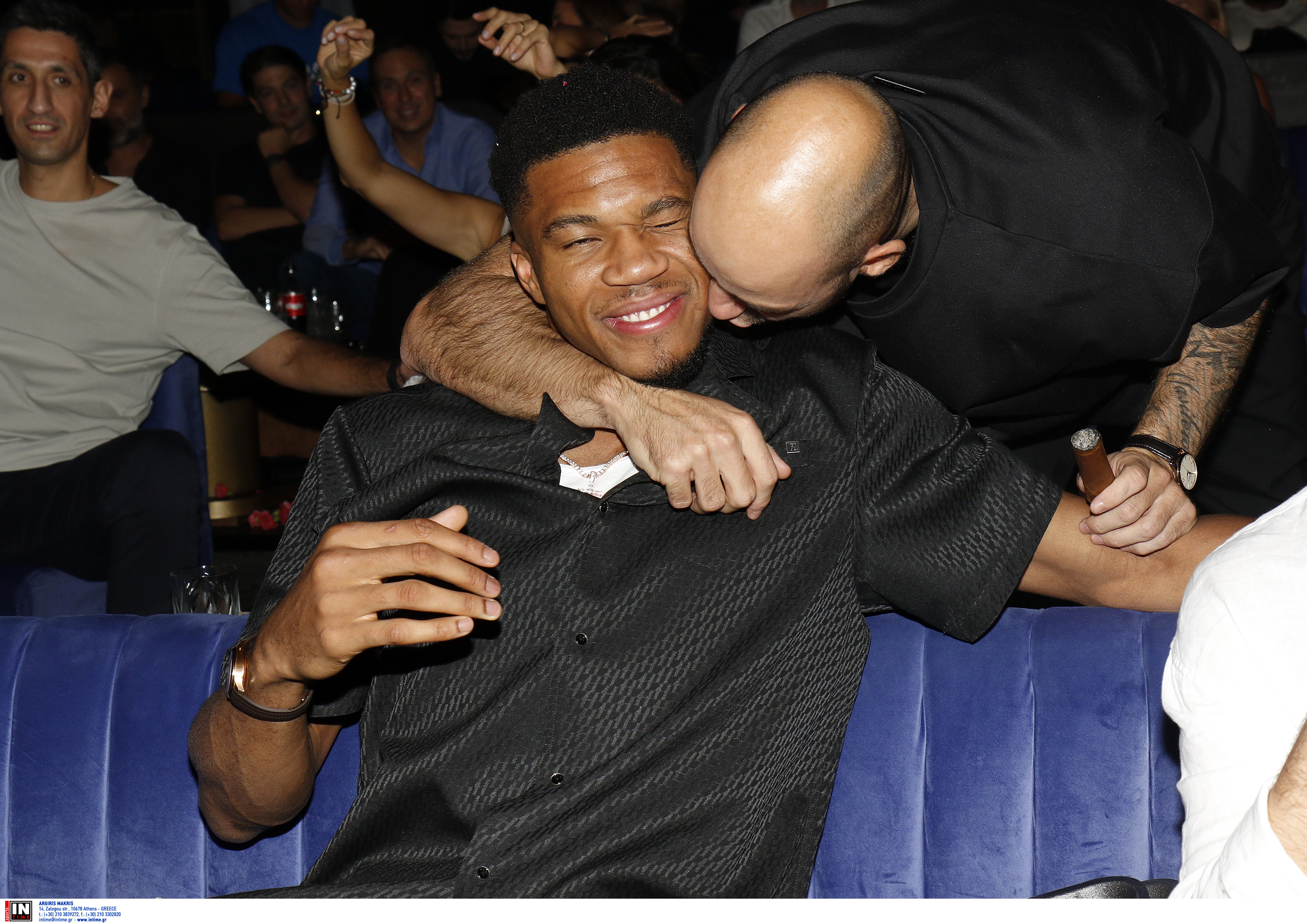 Eurobasket 2025: Το γλέντι της Εθνικής στα μπουζούκια – Φωτογραφίες και βίντεο-1