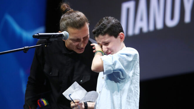 βραβεία-πσαππ-συγκλόνισε-ο-μικρός-μιχ-563827510