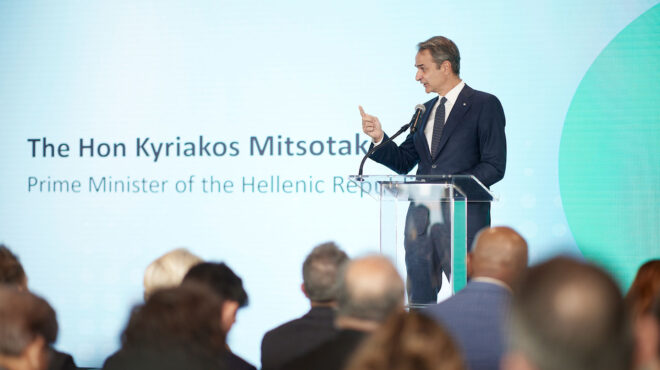 κυρ-μητσοτάκης-στο-τραπέζι-η-απαγόρευ-563831425