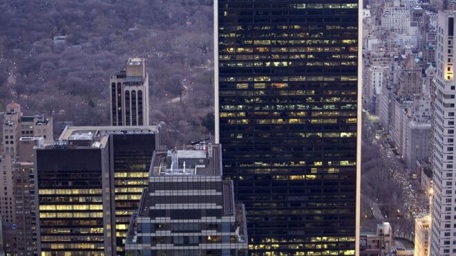 ηπα-σε-βαθιά-κρίση-η-αγορά-γραφείων-563795389