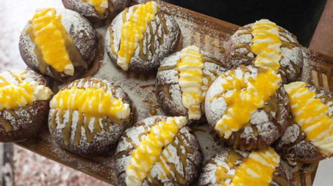 maritozzi-με-κρέμα-λεμονιού-563841208