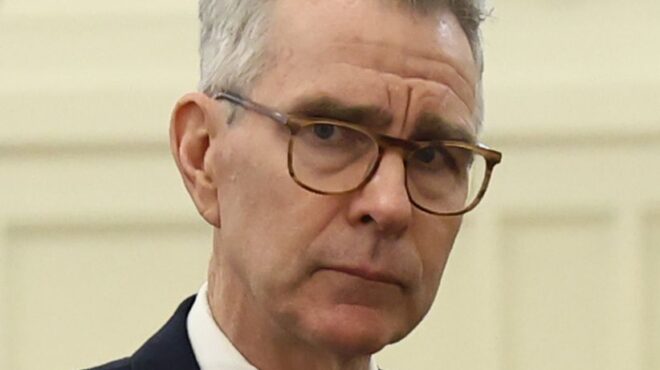 τζέφρι-πάιατ-στην-κ-ανησυχητική-η-τρ-563799457