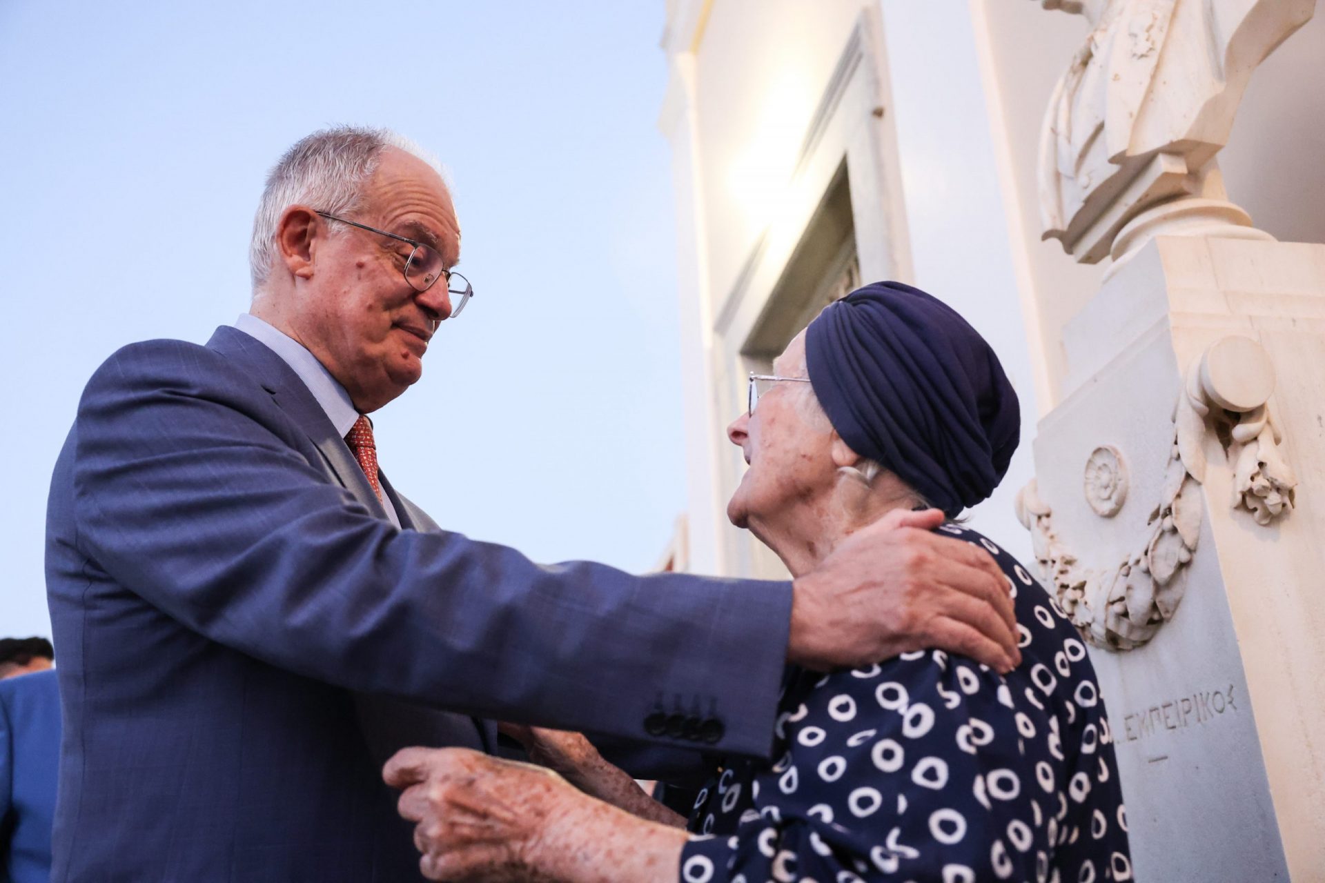 Ο Πρόεδρος της Δημοκρατίας έκανε τα αποκαλυπτήρια προτομής του Αλέκου Γουλανδρή-2