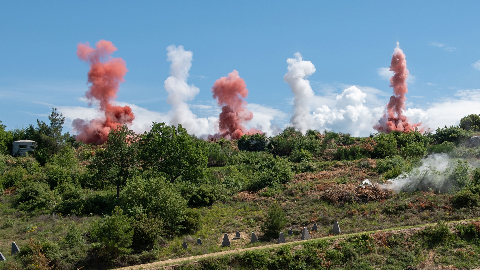 Η «έφοδος» του στρατιωτικού τουρισμού-1