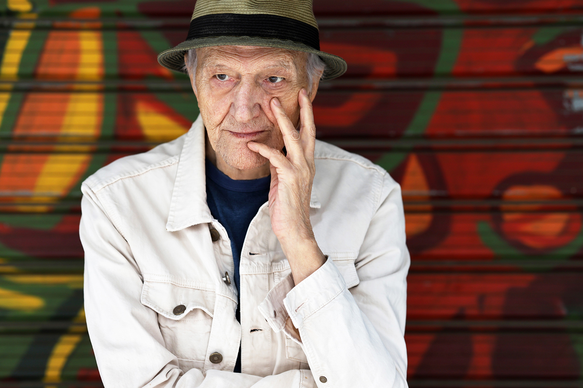 Ο Αλκης Παναγιωτίδης «τραγουδάει ακόμα»-4