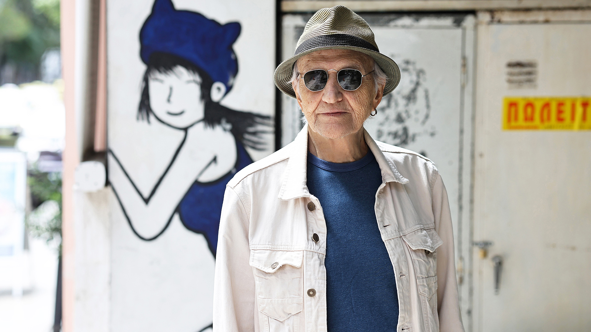 Ο Αλκης Παναγιωτίδης «τραγουδάει ακόμα»-3