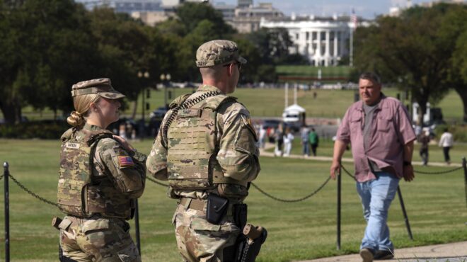 η-σχέση-με-τον-επσταϊν-στοιχειώνει-τ-563804554