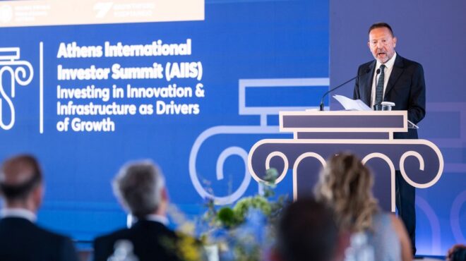 τρεις-μεγάλες-προκλήσεις-για-την-ελλη-563819362