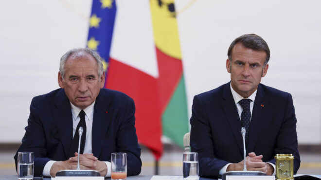 γαλλία-οι-πρωθυπουργοί-φεύγουν-τα-προ-563802460