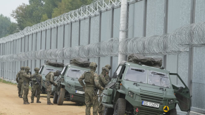 πολωνία-κλείνει-τα-σύνορα-με-τη-λευκορ-563803978