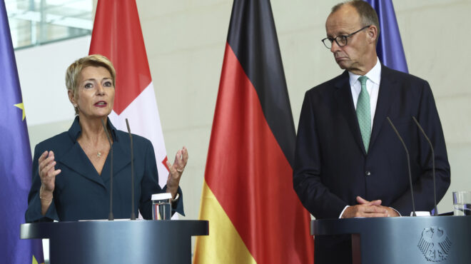 ο-μερτς-προτείνει-τη-γενεύη-για-τις-ειρ-563792353