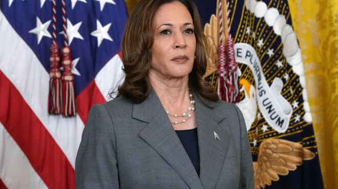 h-kάμαλα-χάρις-αποκάλεσε-τύραννο-τον-ν-563829646