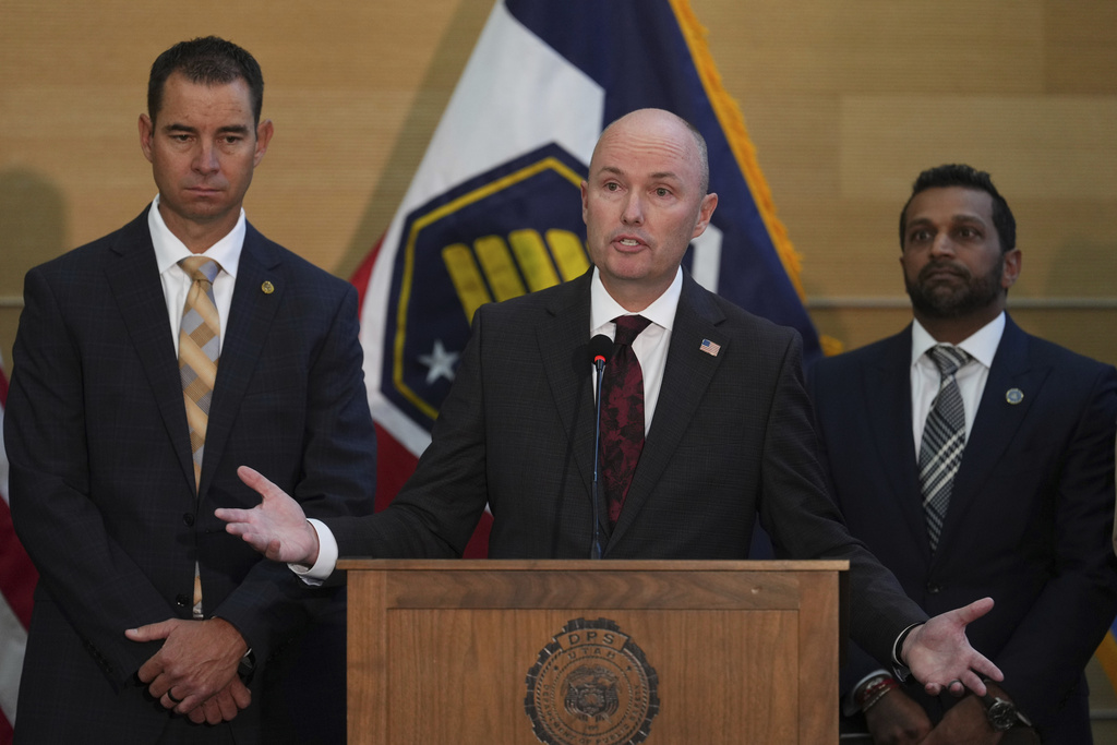 Τσάρλι Κερκ: Το χρονικό της «ιστορικής» έρευνας – To FBI, τα λάθη και το τηλεφώνημα-4