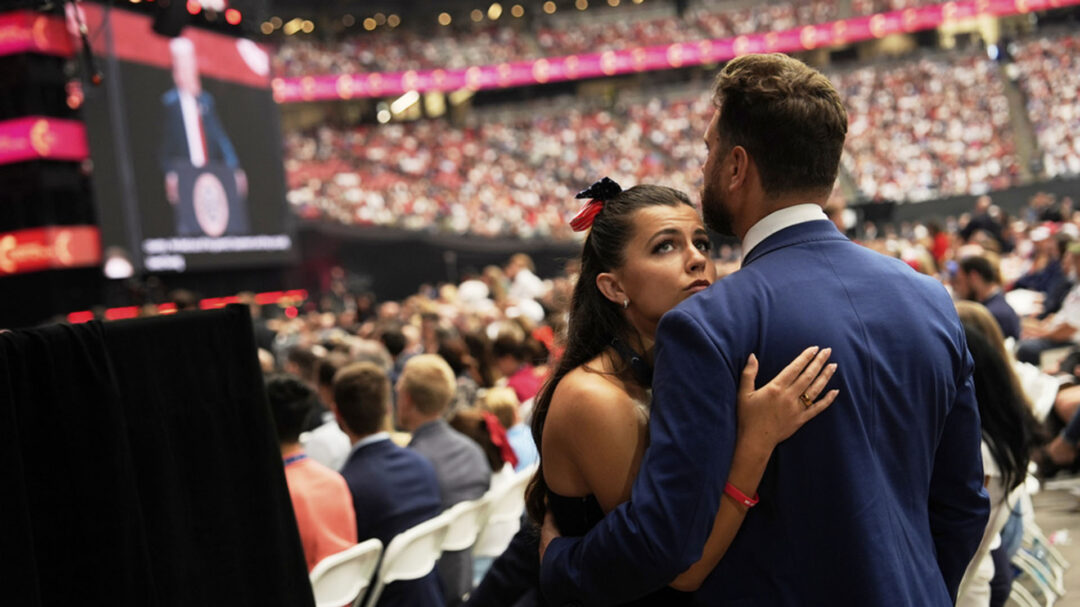 τσάρλι-κερκ-σημειολογία-και-πολιτικά-563826295