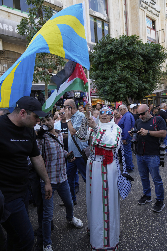 Πανηγυρισμοί στη Δυτική Οχθη για το «κύμα» αναγνώρισης του παλαιστινιακού κράτους-2