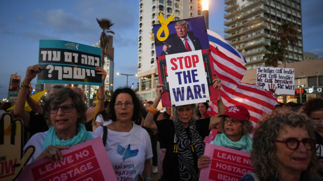 συγγενείς-ομήρων-προς-τραμπ-πίεσε-το-563840278