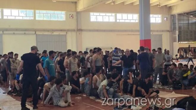 κρήτη-πάνω-από-1-100-μετανάστες-στην-αγιά-ε-563813338