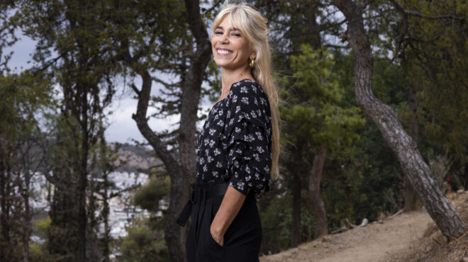 μια-μεγάλη-συνέντευξη-με-την-μυρτώ-αλι-563833201