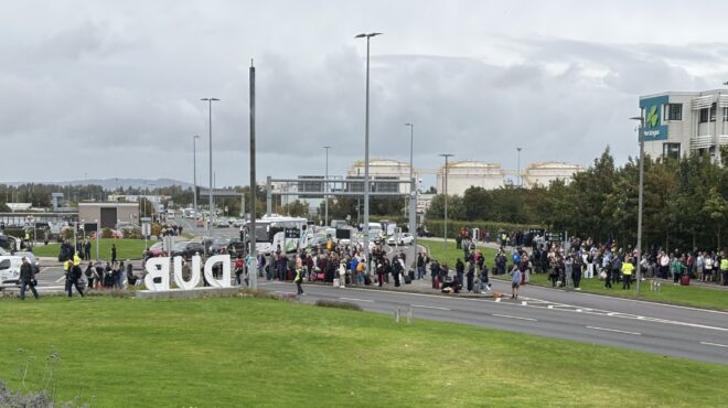 δουβλίνο-εκκενώθηκε-τερματικός-σταθ-563825305