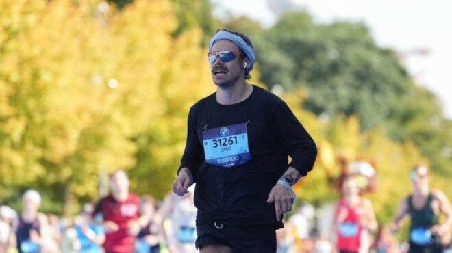 ο-χάρι-στάιλς-ολοκλήρωσε-τον-μαραθώνι-563826184