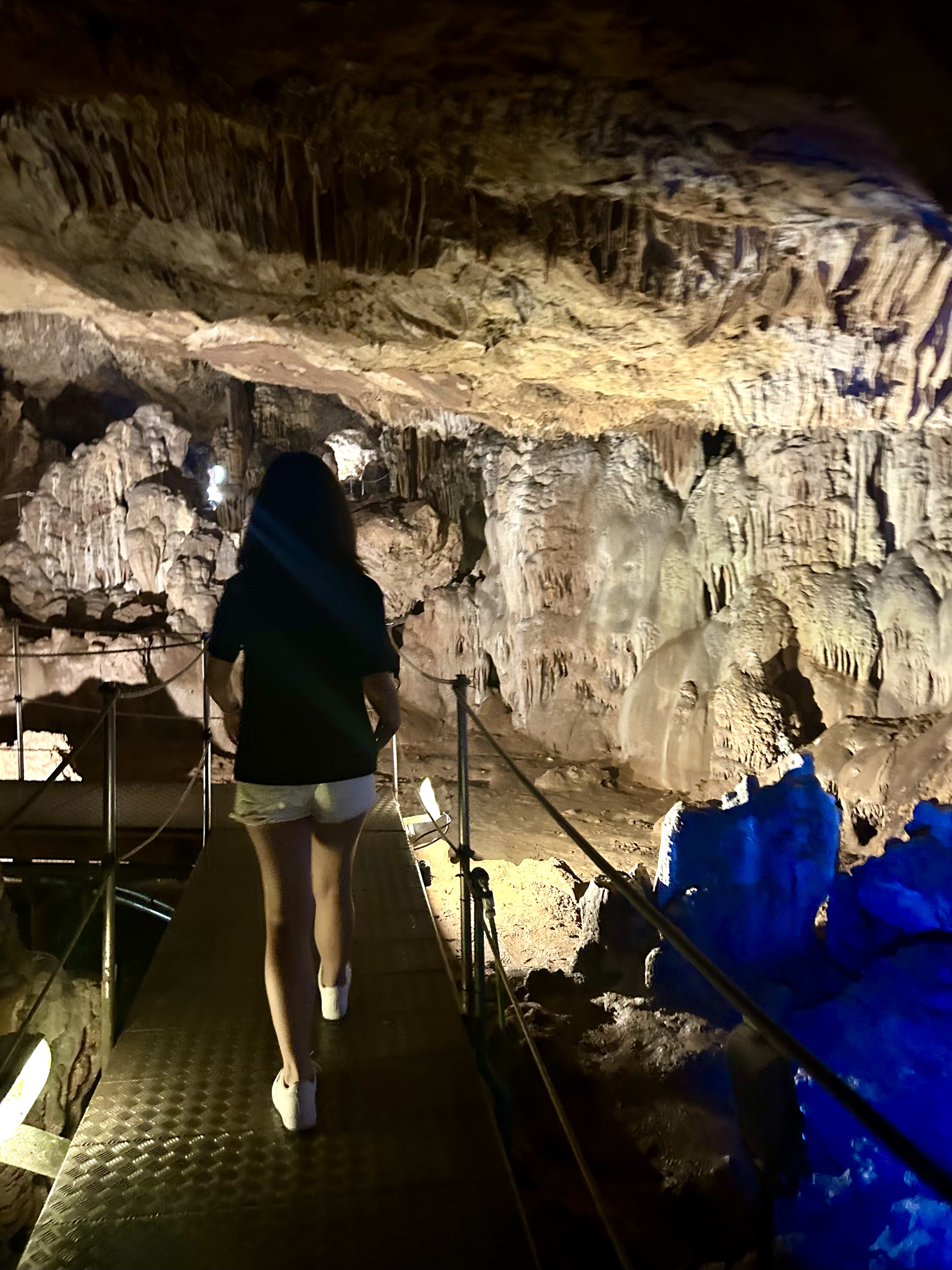 Σφενδόνη: Στα άδυτα του μεγαλύτερου επισκέψιμου σπηλαίου της Κρήτης-1