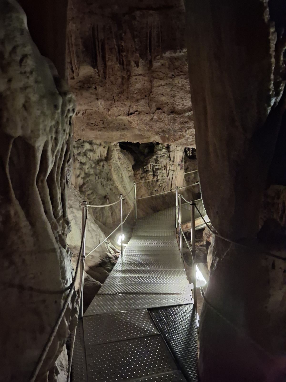 Σφενδόνη: Στα άδυτα του μεγαλύτερου επισκέψιμου σπηλαίου της Κρήτης-5