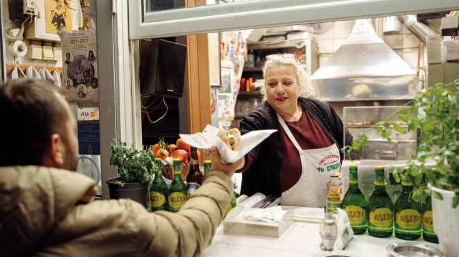 καβάλα-η-πόλη-που-λατρεύει-το-σουβλάκι-563807449