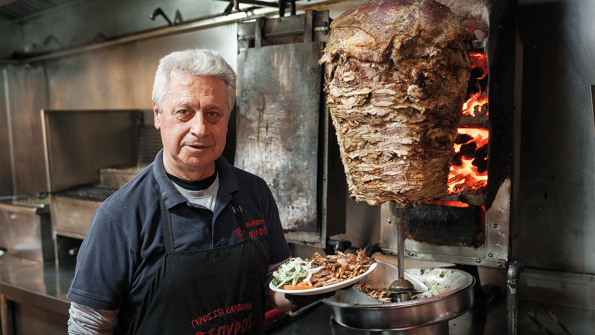 Καβάλα: Η πόλη που λατρεύει το σουβλάκι της-7