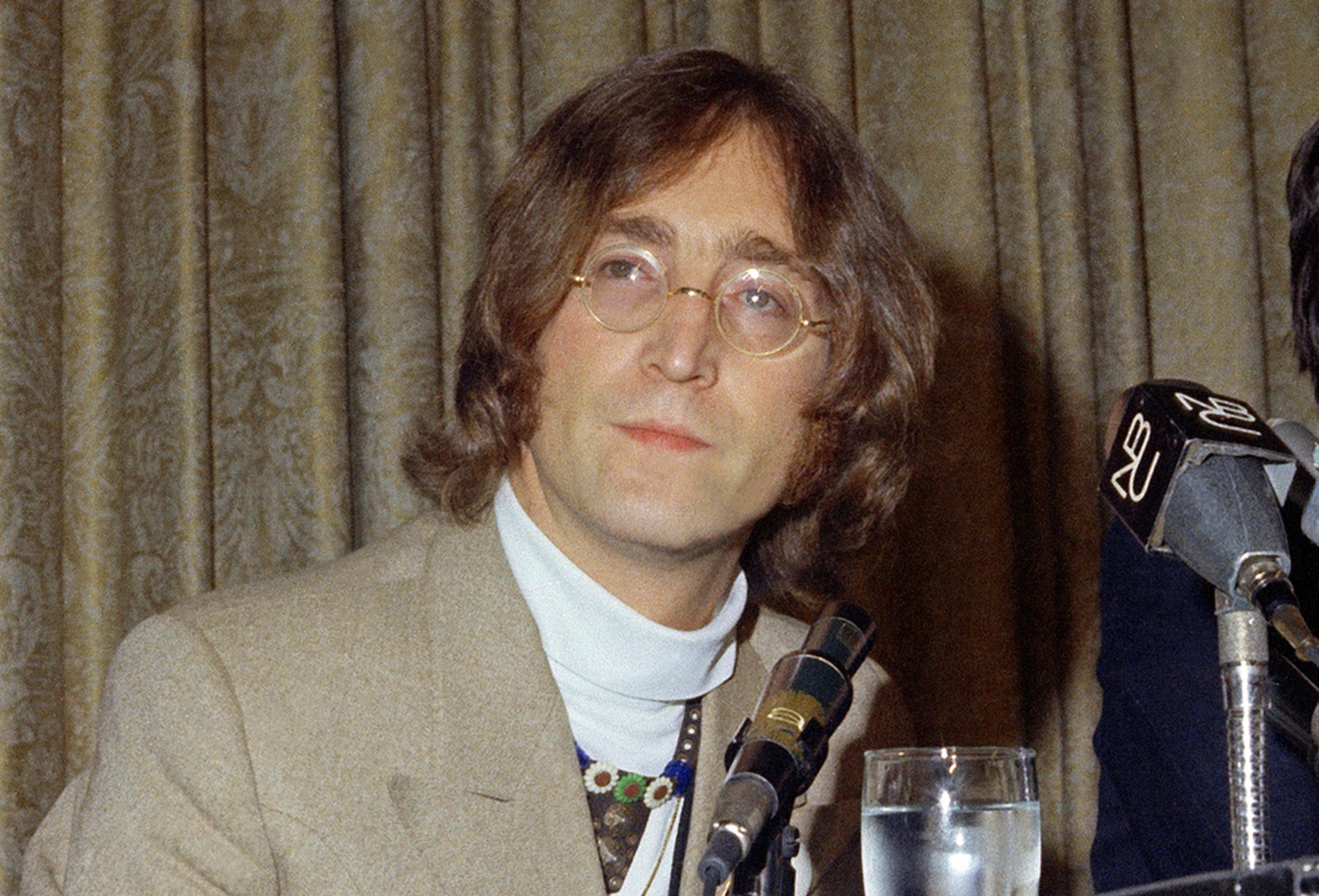 Απορρίφθηκε για 14η φορά η αίτηση αποφυλάκισης του δολοφόνου του Τζον Λένον-1