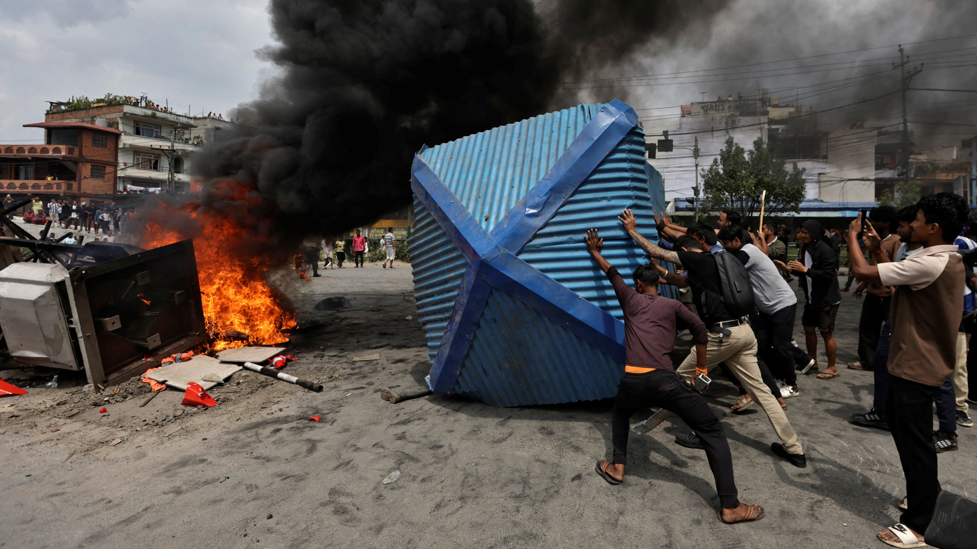 Νεπάλ: Παραίτηση του πρωθυπουργού, καθώς κύμα βίας σαρώνει τη χώρα-2