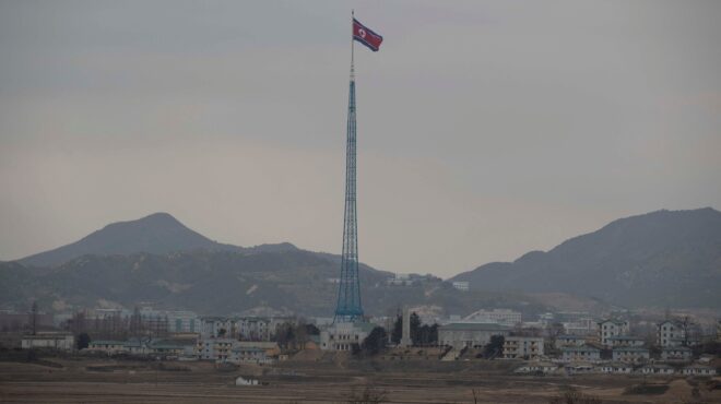 η-βόρεια-κορέα-εγκαινίασε-νέα-γραμμή-π-563789785