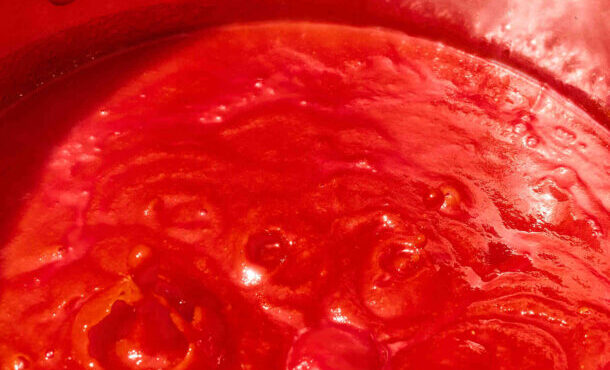 ντομάτα-όλο-τον-χρόνο-πώς-φτιάχνουμε-σ-563837647