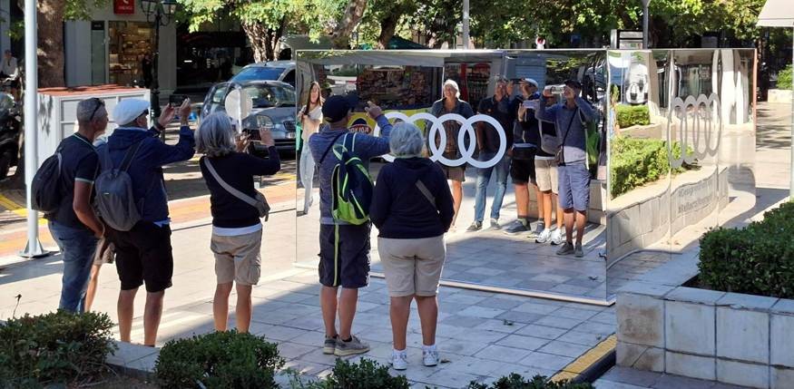 Το μυστήριο γύρω από τους καθρέφτες της Audi που «προσγειώνονται» στην πόλη-1