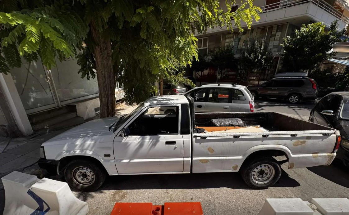 Εριχναν σκουπίδια σε λόφο του Κορυδαλλού – Δύο συλλήψεις-2