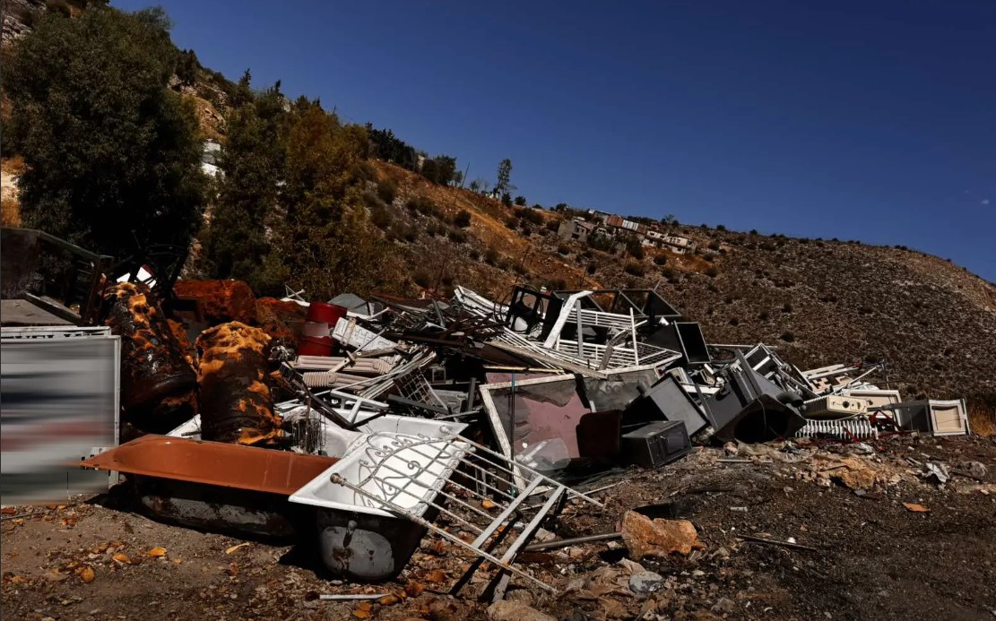 Εριχναν σκουπίδια σε λόφο του Κορυδαλλού – Δύο συλλήψεις-1