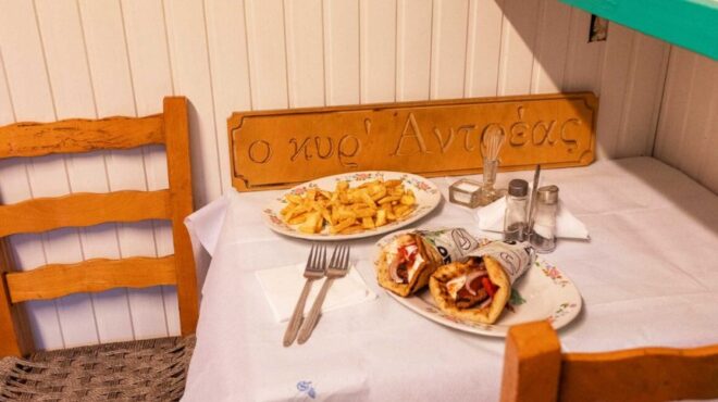 10-συνοικιακά-σουβλατζίδικα-που-αξίζει-563800888