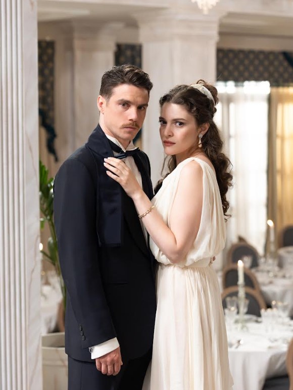 Το «Grand Hotel»… σε τηλεταινία-1