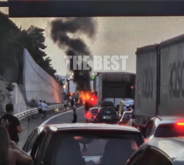 Θανατηφόρο τροχαίο στην Ολυμπία Οδό: Δύο νεκροί, ένας τραυματίας-3