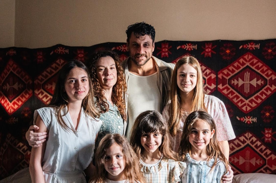 «Το σπίτι δίπλα στο ποτάμι»: Πρεμιέρα με διπλό επεισόδιο-1