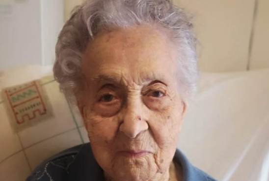 τα-μυστικά-μιας-υπεραιωνόβιας-ετών-117-563831473