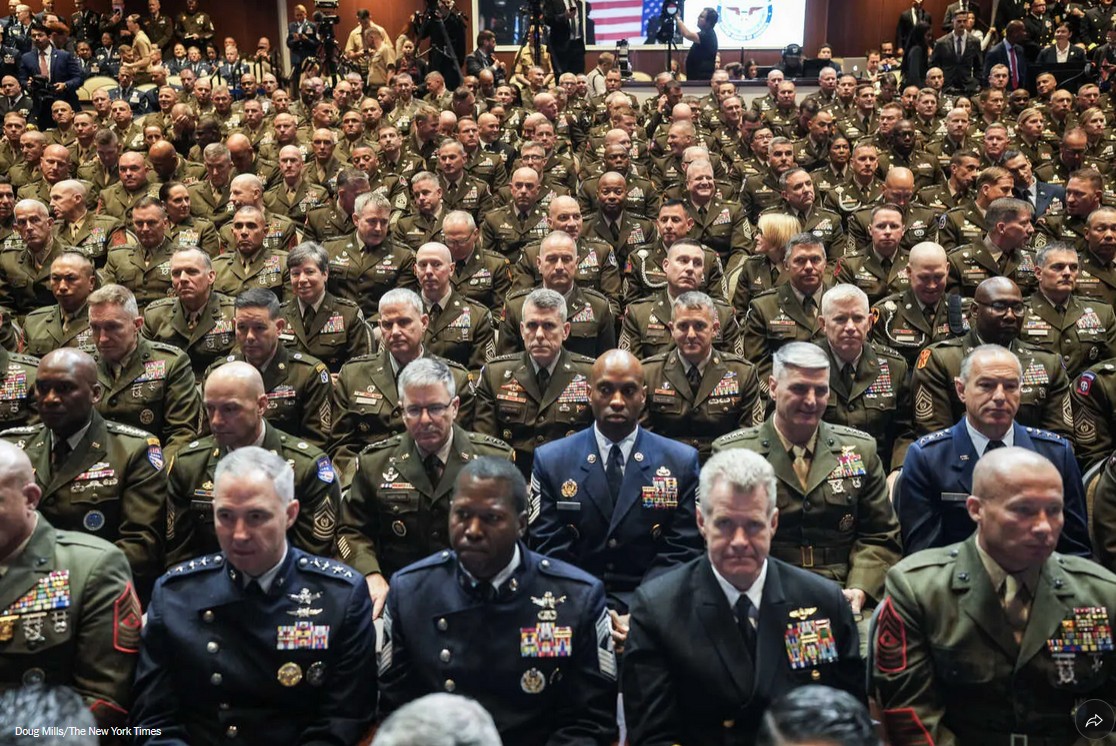 Τραμπ προς στρατιωτική ηγεσία των ΗΠΑ: «Δεχόμαστε εισβολή εκ των έσω»-1