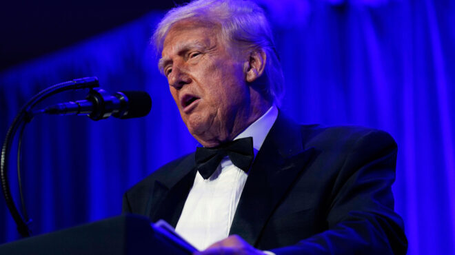 ηπα-η-κυβέρνηση-σταματά-την-απογραφή-τ-563825605